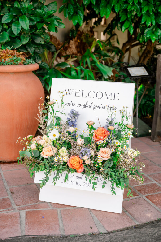 casa romantica wedding welcome sign